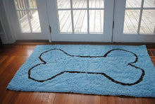 XL absorbent mat with bone